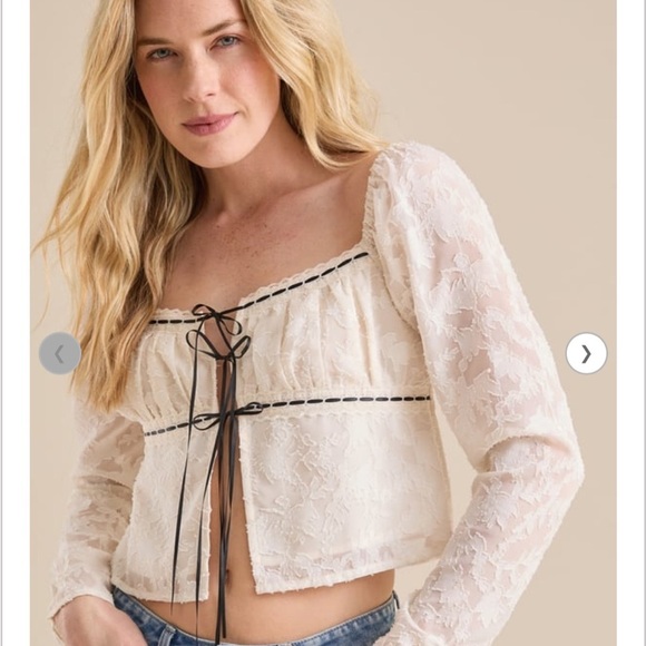 NWT Altar’d State Layken Lace Bow tie top size M - Picture 8 of 8